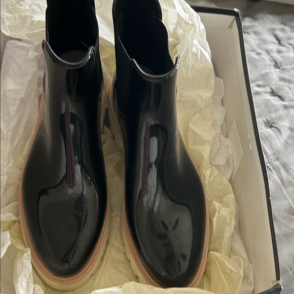 Dolce Vita Black Patent Rain Boots - Picture 1 of 9